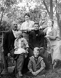 Penrose Miller Knappenberger Family, Berks County, Pennsylvania     Circa 1904
